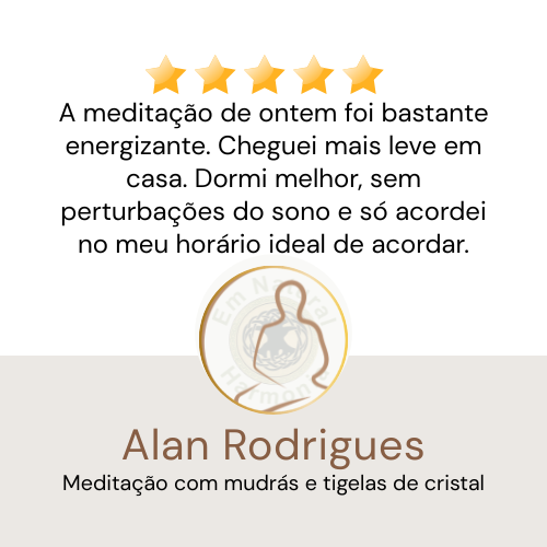 Meditação com mudrás e banho sonoro com a terapeuta integrativa Adriana Almeida, na Vila Encantada, projeto Em Natural Harmonia, em Crato, Ceará