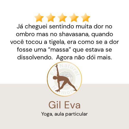 Yoga ao ar livre e banho sonoro com a terapeuta integrativa Adriana Almeida, na Vila Encantada, projeto Em Natural Harmonia, em Crato, Ceará