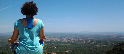 Meditação ao ar livre com Adriana Almeida do Em Natural Harmonia, em Crato - Ceará